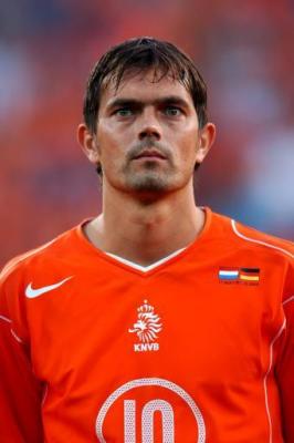 20091109000713-cocu.jpg