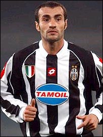 20091115225626-montero.jpg